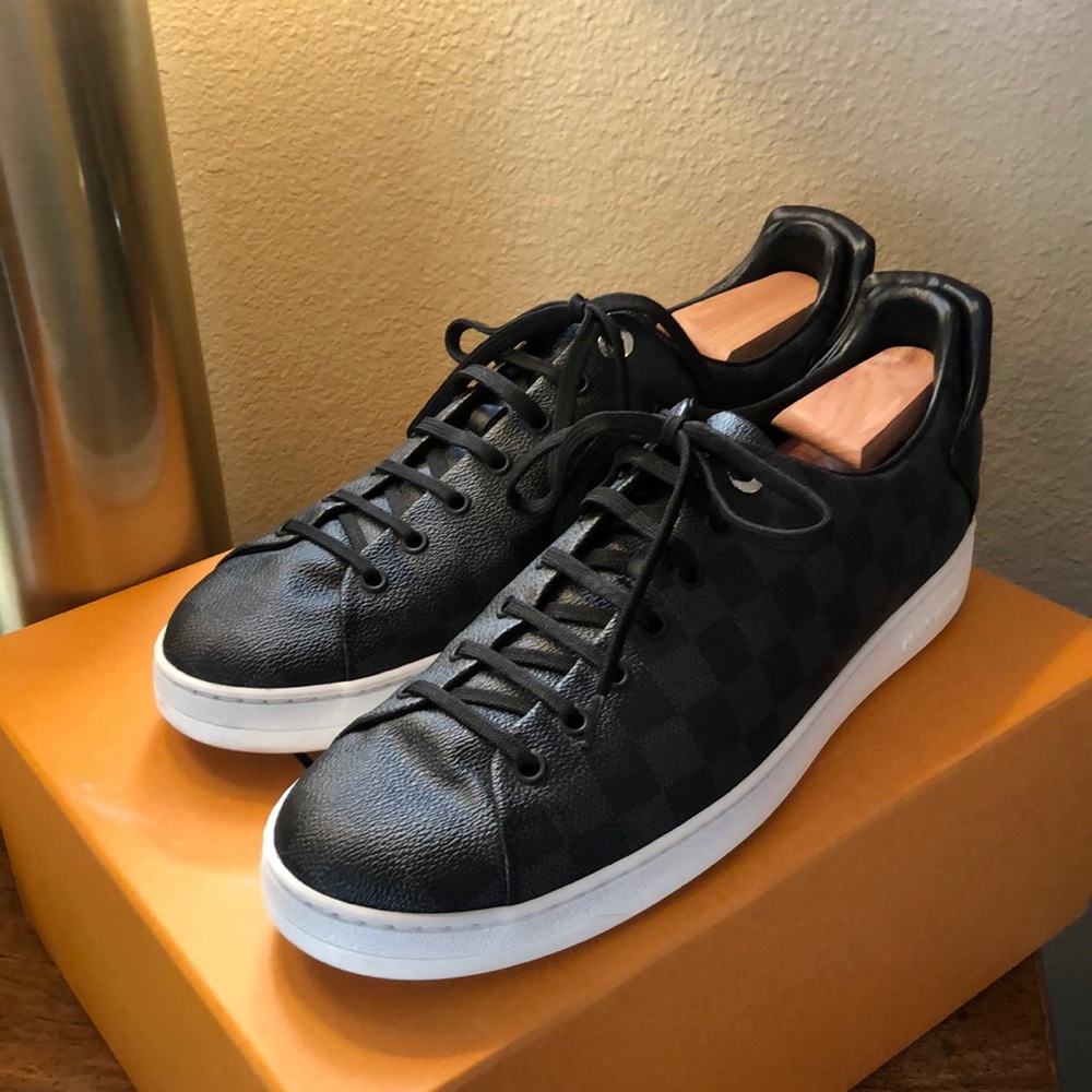 Size 10 GR GRAPHITE Louis Vuitton sneakers